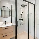 Charming Bright With Spacious Outdoor Area * Канны